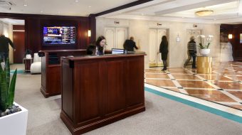 20_ParkPlaza_LobbyPeople
